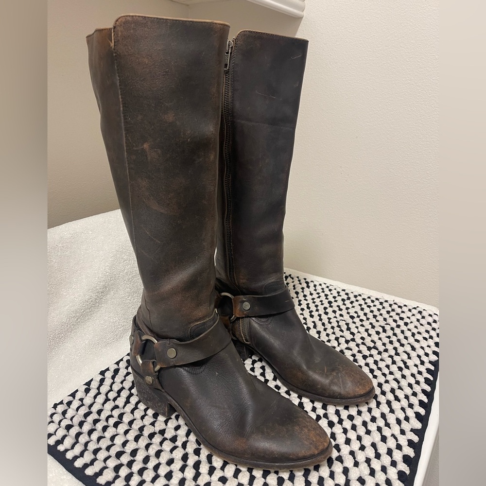 Frye Women's Black and Brown Heeled Boots - Picture 2 of 9
